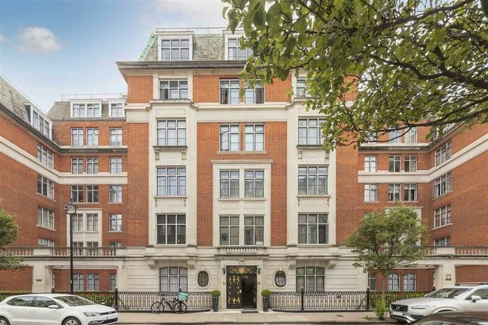 1 Bedroom Flat To Rent In Hallam Street, London, W1W