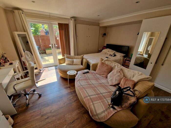 Studio To Rent In Maiden Place, Lower Earley, Reading, RG6