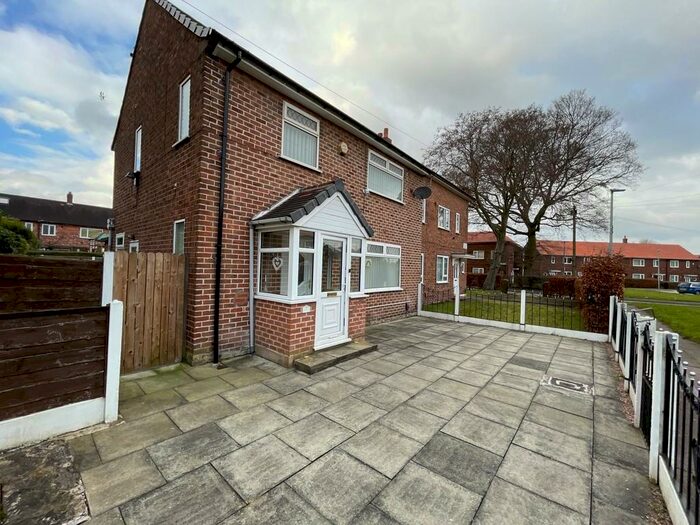 3 Bedroom End Of Terrace House To Rent In Hollins Walk, Manchester, M22