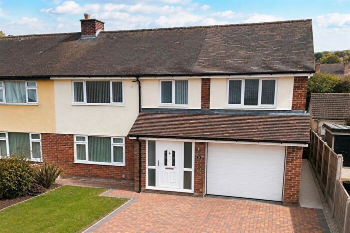 4 Bedroom Semi-Detached House To Rent In Hillside Crescent, Mold, CH7