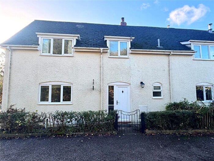 3 Bedroom Apartment To Rent In Stockland, Honiton, EX14