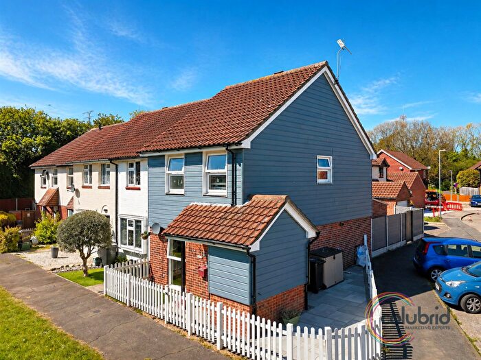 3 Bedroom End Of Terrace House For Sale In Herringham Green, Chelmer Village, Chelmsford, CM2