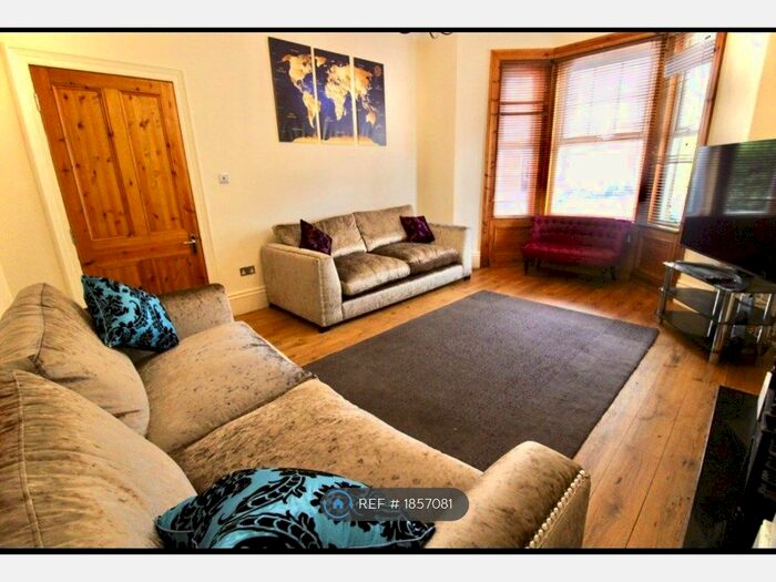 8 Bedroom Terraced House To Rent In Osborne Avenue, Newcastle Upon Tyne, NE2