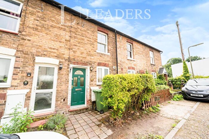 2 Bedroom Terraced House To Rent In Riverside, Pixham, RH4