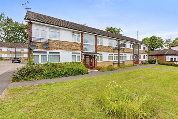 1 Bedroom Flat For Sale In Shelburne Court, High Wycombe, HP12