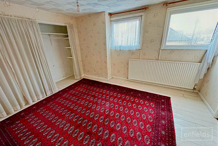 2 Bedroom Detached House For Sale In Chine Avenue, Southampton, SO19
