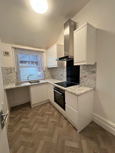 1 Bedroom Flat To Rent In Stow Park Avenue, Newport, NP20