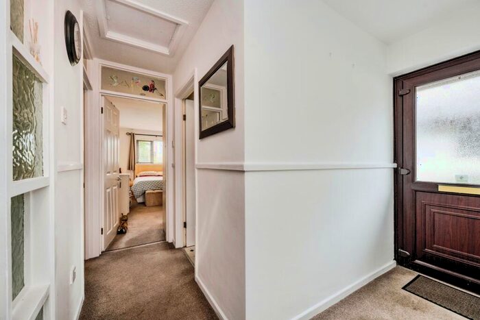 3 Bedroom Bungalow For Sale In Langer Way, Clydach, Swansea, SA6