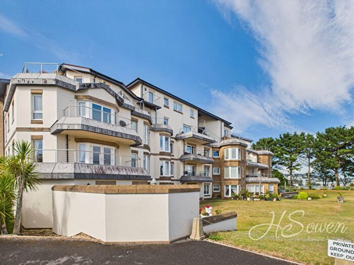 2 Bedroom Flat For Sale In Cliff Road, Torquay, TQ2