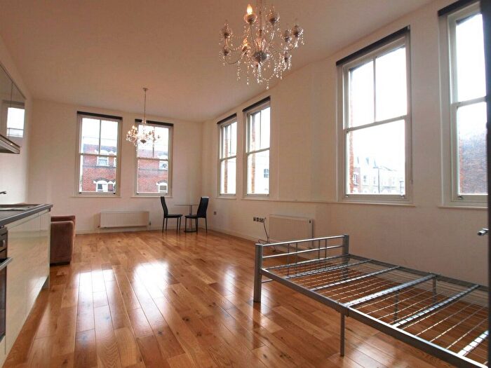 1 Bedroom Flat To Rent In Bavaria Road, Archway, N19