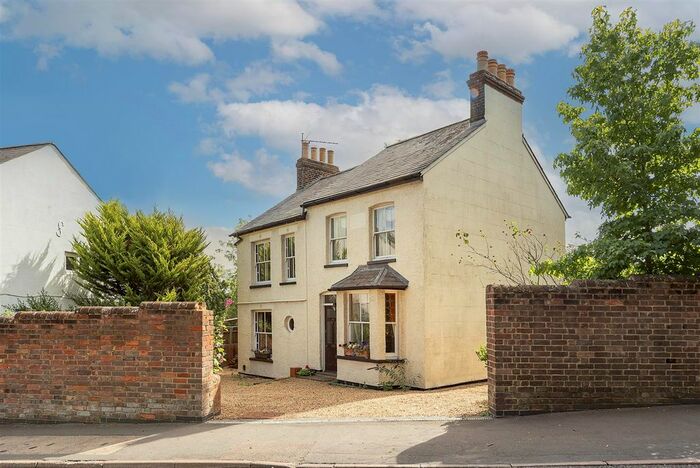 5 Bedroom Detached House For Sale In Station Road, Harpenden, AL5