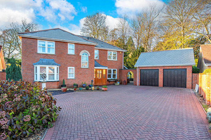 4 Bedroom Detached House For Sale In Princess Royal Close, Uphill, Lincoln, LN2