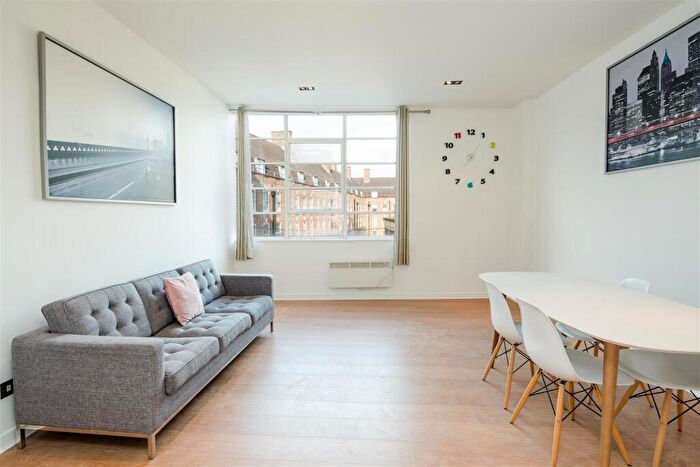 2 Bedroom Apartment To Rent In Strype Street, London, E1
