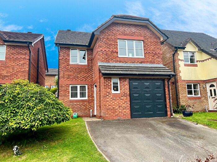 4 Bedroom Detached House For Sale In Manor View, Par, Cornwall, PL24