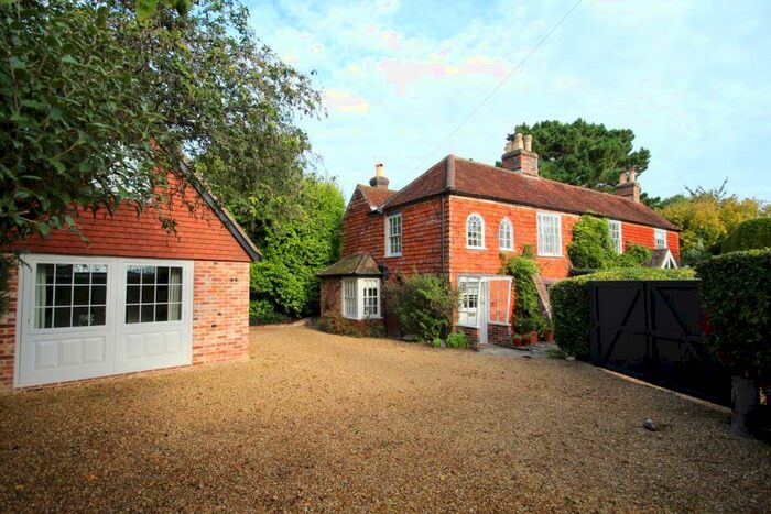 3 Bedroom Cottage To Rent In Kings Saltern Road, Lymington, Hampshire, SO41