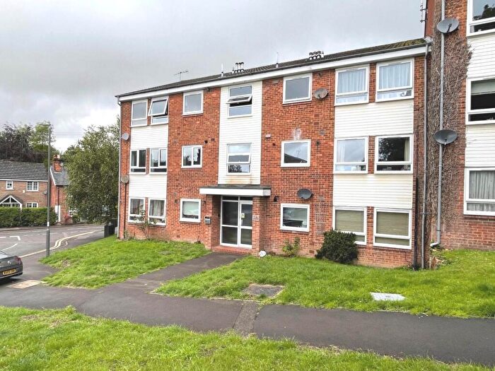 2 Bedroom Apartment To Rent In Gordon Road, Chesham, HP5
