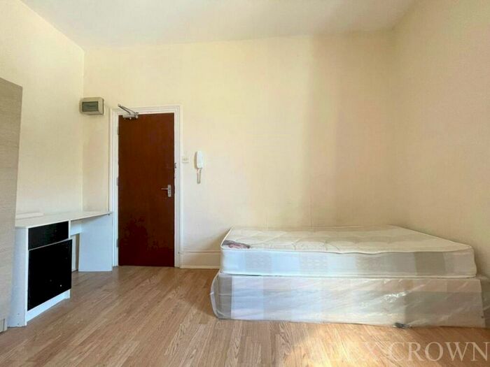 Studio To Rent In Alexandra Road, Turnpike Lane, N8