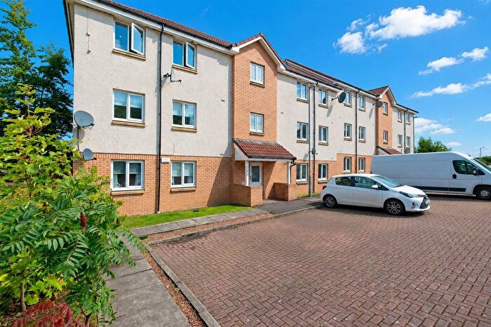 2 Bedroom Flat For Sale In Redwood Lane, Hamilton, ML3