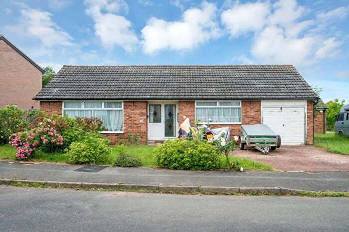 2 Bedroom Detached Bungalow For Sale In Heath Drive, Cottesmore, LE15