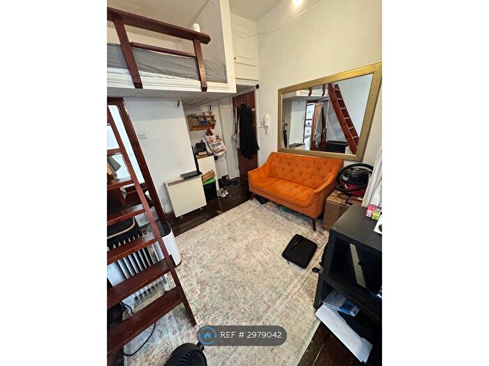 1 Bedroom Flat To Rent In Camden High Street, London, NW1