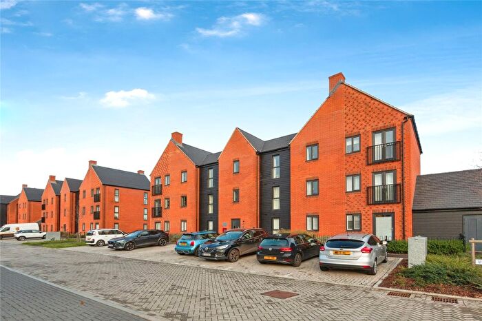 2 Bedroom Flat For Sale In Copper Place, Hampshire, RG23