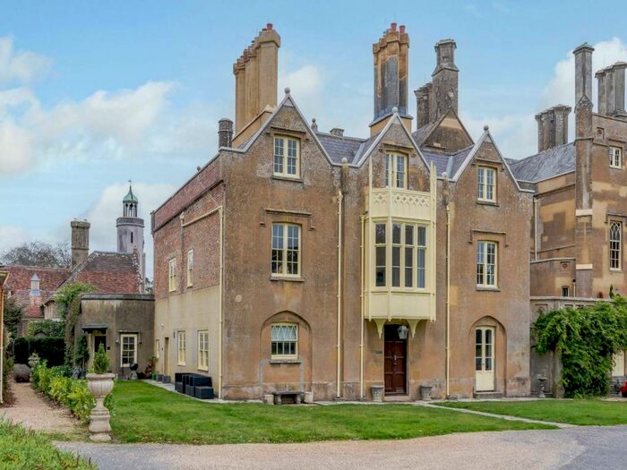 6 Bedroom House To Rent In Hurn Court, Hurn Court Lane, Hurn, BH23