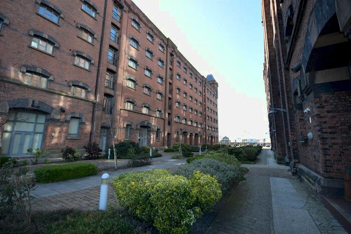 2 Bedroom Flat To Rent In Dock Road, Birkenhead, CH41