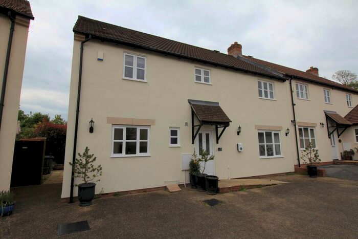 4 Bedroom Semi-Detached House To Rent In Uphill Road South, Uphill Village, BS23