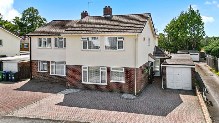 4 Bedroom Semi-detached House For Sale In Sycamore Drive, Frimley, Camberley, Surrey, GU16