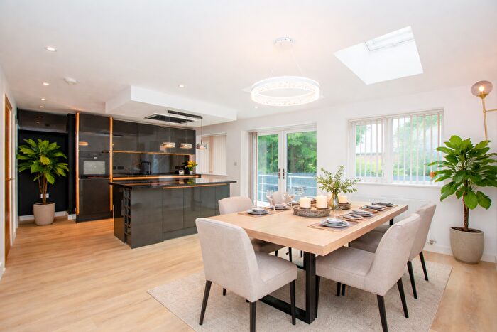 3 Bedroom Detached House For Sale In Leigh Road, Atherton, M46