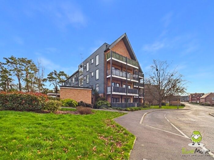 2 Bedroom Flat For Sale In Fleetlands House, Blackmoor Drive, Basingstoke, Hampshire, RG24