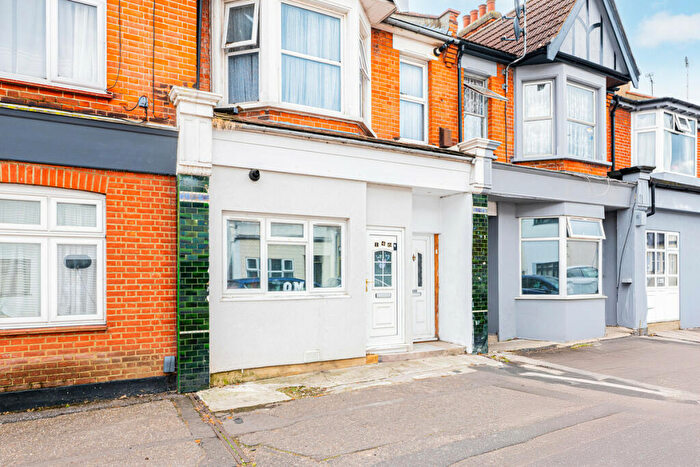 2 Bedroom Flat For Sale In Westborough Road, Southend-on-Sea, SS0