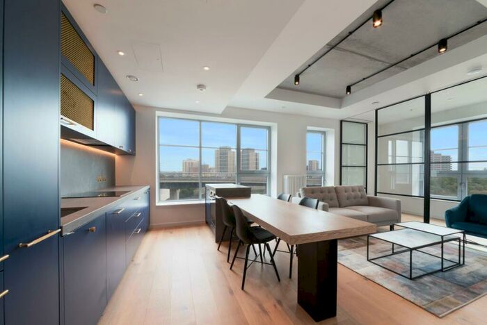 2 Bedroom Apartment To Rent In Douglass Tower, Goodluck Hope, London, E14