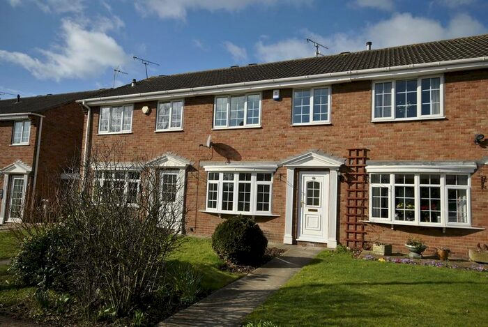 3 Bedroom Town House To Rent In Nettle Croft, Tickhill, DN11