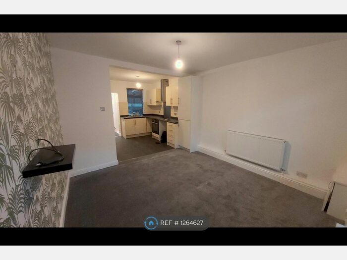 2 Bedroom Terraced House To Rent In Minerva Street, Nottingham NG6