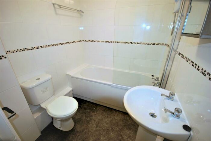 6 Bedroom Apartment To Rent In Old Warwick Road, Leamington Spa, CV31