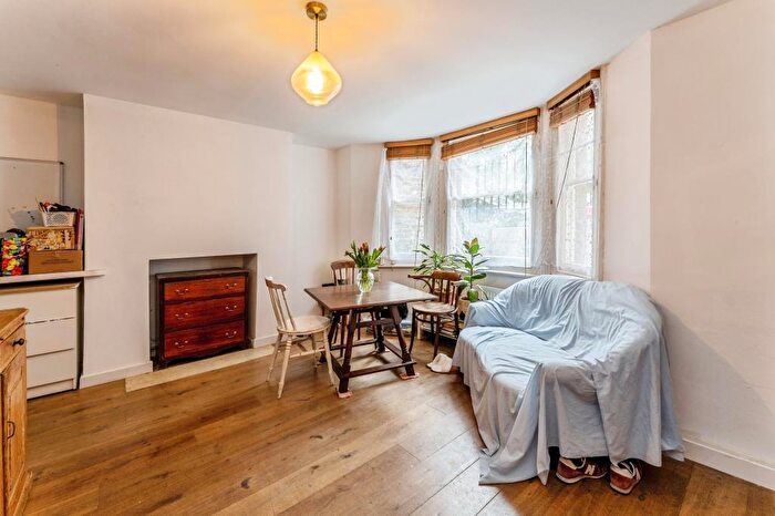 1 Bedroom Flat To Rent In Gardnor Road, London, NW3
