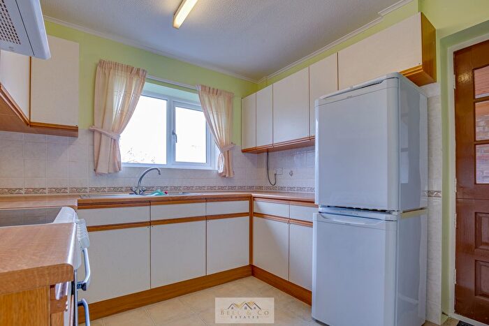 3 Bedroom Detached House For Sale In Fern Close, Eckington, Sheffield, S21