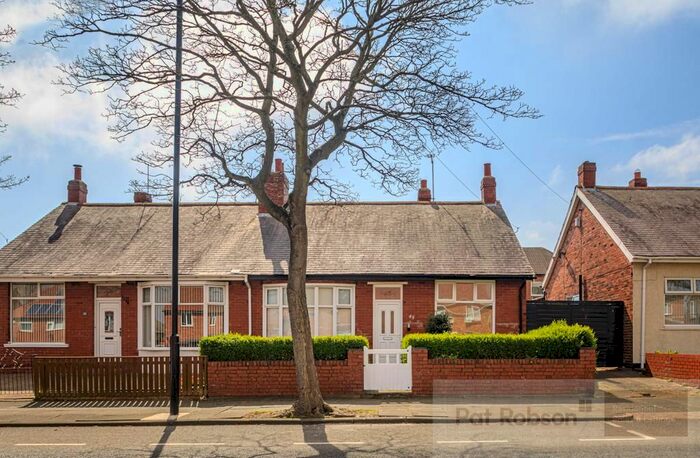 3 Bedroom Semi-Detached Bungalow To Rent In Lynn Road, North Shields, NE29