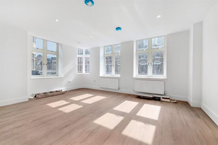 2 Bedroom Apartment To Rent In Burleigh Way, Enfield, EN2