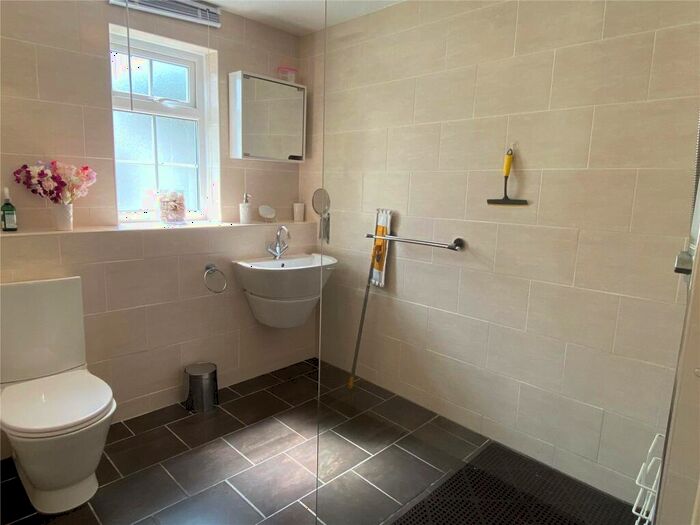 2 Bedroom Bungalow For Sale In Rosecraddoc, Liskeard, Cornwall, PL14