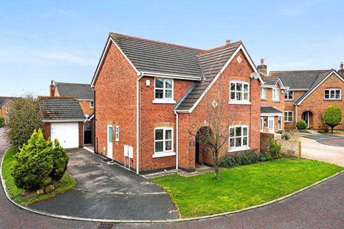 4 Bedroom Detached House For Sale In Waterford Close, Heath Charnock, Lancashire, PR6