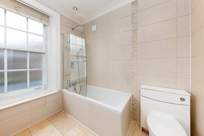 2 Bedroom Apartment To Rent In Camden Road, London, NW1