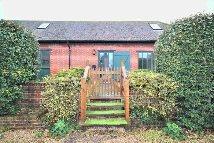 2 Bedroom Property To Rent In The Street, Ickham, Canterbury, CT3