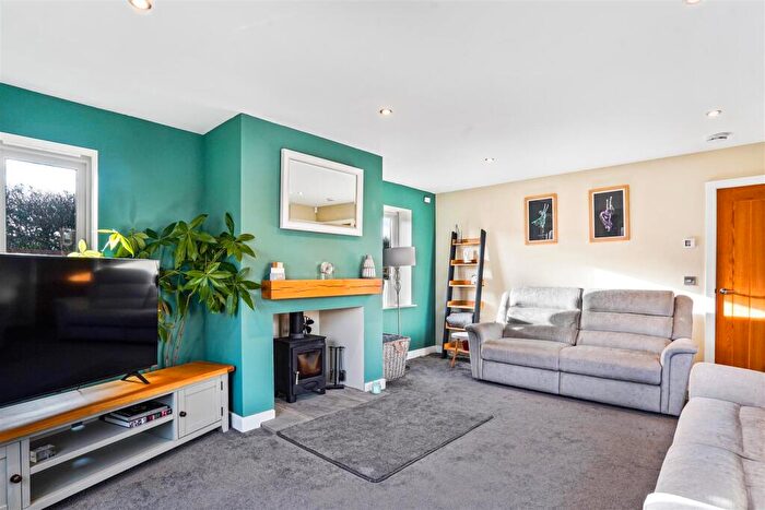 5 Bedroom Detached House For Sale In Quarry Lane, Snarestone, DE12