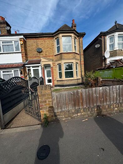 3 Bedroom Terraced House To Rent In Como Street, Romford, RM7