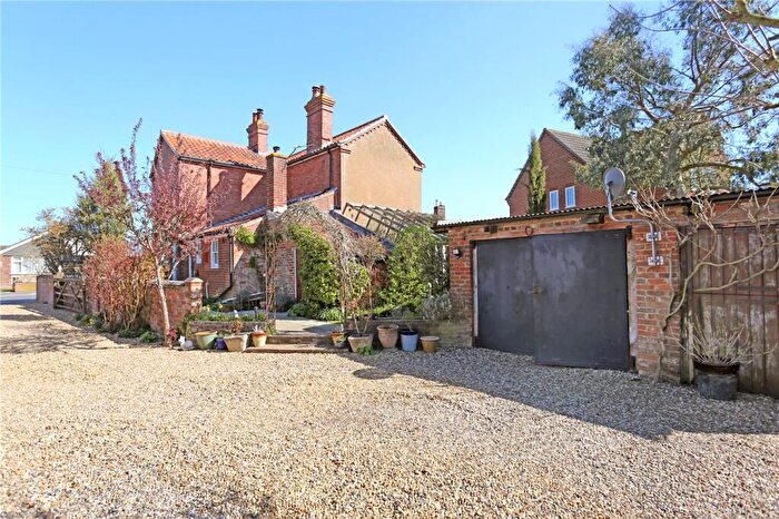 3 Bedroom Detached House For Sale In Folly Road, Wymondham, Norfolk, NR18