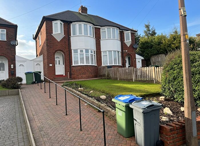 3 Bedroom Semi Detached House For Sale In Hesket Avenue, Oldbury, B68