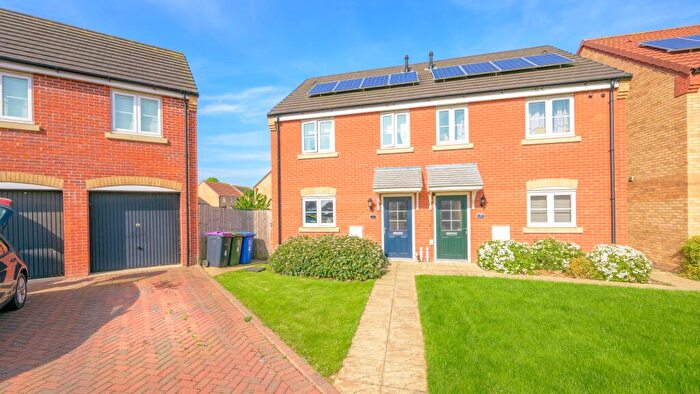 3 Bedroom Semi-Detached House For Sale In Clover Walk, Boston, PE21