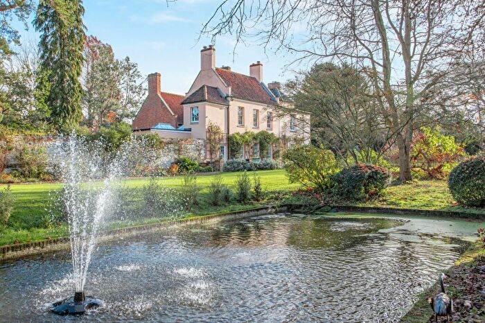 11 Bedroom Manor House For Sale In Distinguished Georgian Home In A Substantial Plot In Hillington, PE31